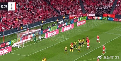 葡萄牙体育训练开放日,转会期更衣室发声引欢呼,葡超在即,轮换策略成焦点 葡萄牙体育训练开放日,转会期更衣室发声引欢呼,葡超在即,轮换策略成焦点