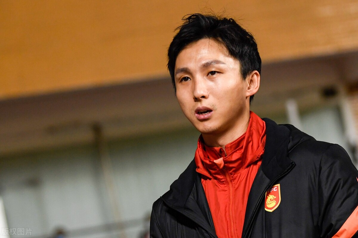 包含关键时刻德国杯传出新动向；广东宏远刷新队史纪录；管理层表态——媒体盛赞；赛季目标并未改变的词条