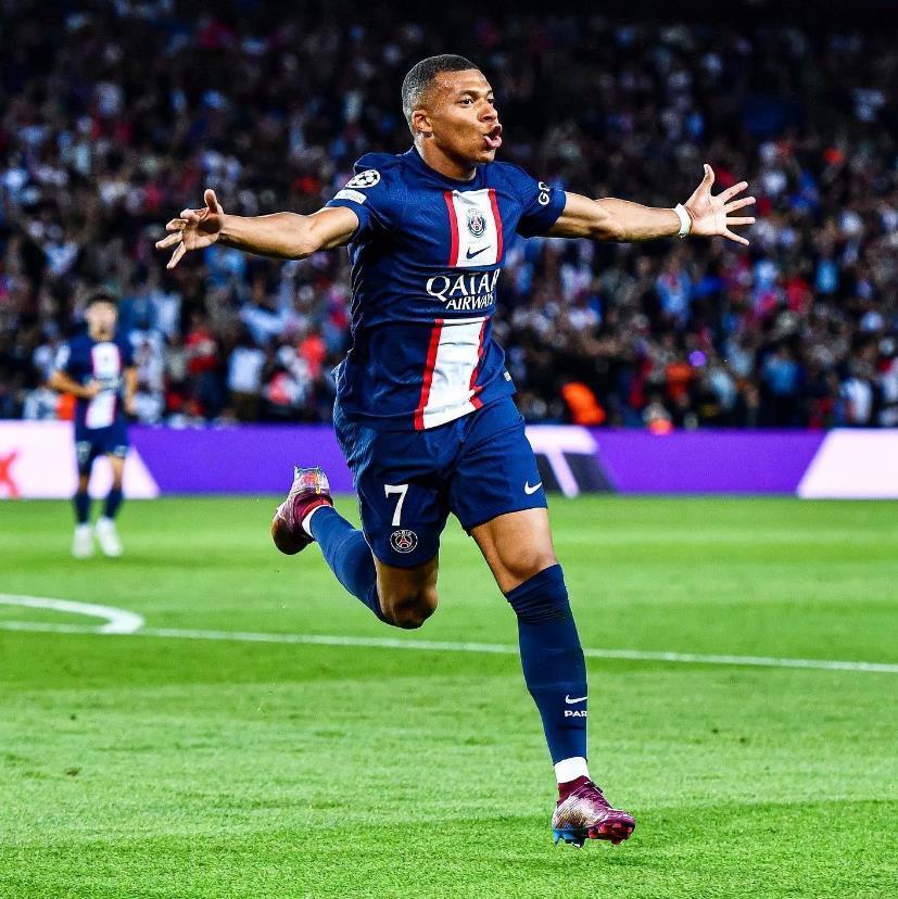 转会期体能课后，新疆广汇外线爆发备战法国杯，底气十足，训练强度明显提升 