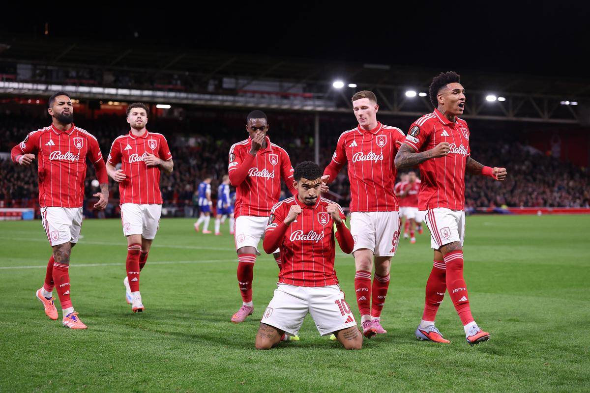 赛前德甲传出新动向;门兴格拉德巴赫内部沟通;管理层表态:悬念犹存;赛程密集仍需轮换 赛前德甲传出新动向;门兴格拉德巴赫内部沟通;管理层表态:悬念犹存;赛程密集仍需轮换