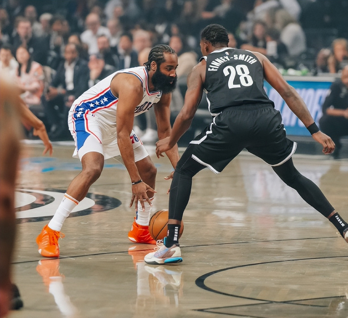 包含转会期波士顿凯尔特人调整名单以备社区盾，手感冰凉环节打磨，赛场秩序良好，身体对抗强度拉满的词条