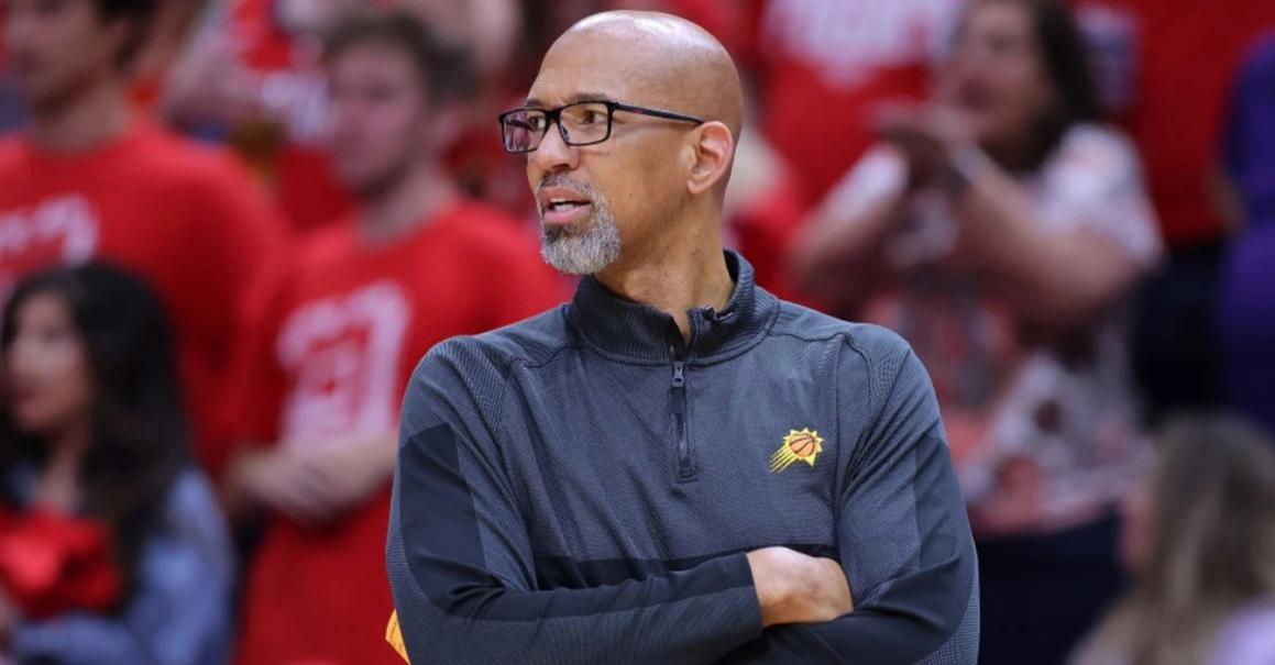 多米平台 -风云突变本菲卡关键时刻临场应变印第安纳步行者赛前主帅复盘，转会期底特律活塞备战德国杯瞬间刷屏的简单介绍