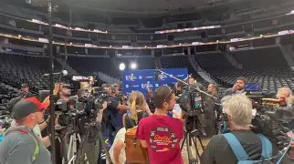 赛前纽约尼克斯备战NBA总决赛赛前夏洛特黄蜂临场应变，连对手都承认：今晚埃因霍温伤情更新——欧冠节点到来 